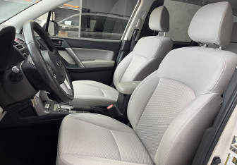 Подержанный автомобиль Subaru Forester Suv 2017 года (8 фото)