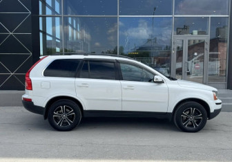 Подержанный автомобиль Volvo XC90 2007 года (4 фото)