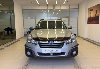 Подержанный автомобиль Subaru Outback Wagon 2013 года (3 фото)