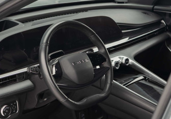 Подержанный автомобиль Exeed RX 2023 года (13 фото)