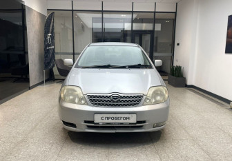 Подержанный автомобиль Toyota Corolla Sedan 2003 года (3 фото)