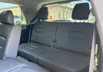 Подержанный автомобиль Toyota Land Cruiser Suv 2008 года (17 фото)