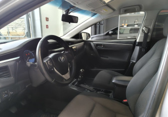 Подержанный автомобиль Toyota Corolla Sedan 2013 года (4 фото)