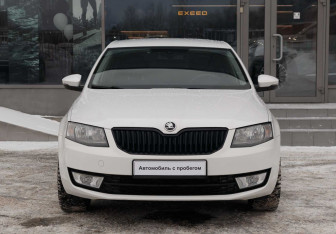Подержанный автомобиль Skoda Octavia Wagon 2013 года (2 фото)