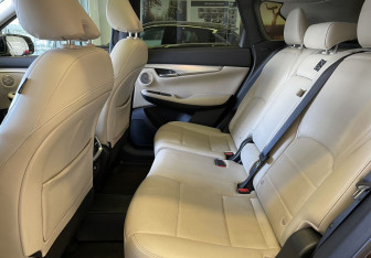 Подержанный автомобиль Infiniti QX50 2021 года (9 фото)