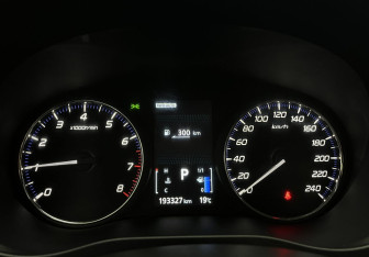 Подержанный автомобиль Mitsubishi Outlander 2018 года (11 фото)