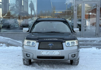 Подержанный автомобиль Subaru Forester Suv 2006 года (2 фото)