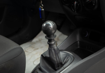 Подержанный автомобиль Kia Rio Hatchback 2009 года (17 фото)