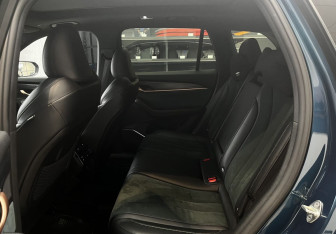 Подержанный автомобиль Geely Monjaro 2023 года (14 фото)