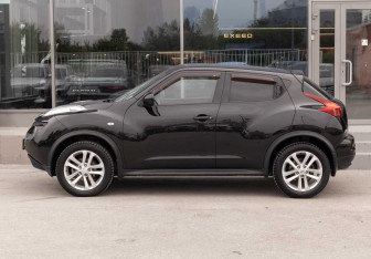 Подержанный автомобиль Nissan Juke 2012 года (8 фото)