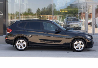 Подержанный автомобиль BMW X1 2013 года (4 фото)