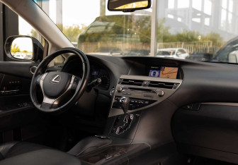 Подержанный автомобиль Lexus RX 2012 года (10 фото)
