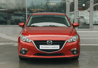 Подержанный автомобиль Mazda 3 Hatchback 2014 года (2 фото)