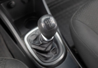 Подержанный автомобиль Kia Rio Sedan 2012 года (14 фото)