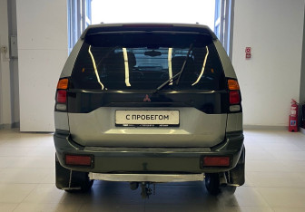 Подержанный автомобиль Mitsubishi Montero Sport 2001 года (6 фото)