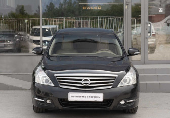 Подержанный автомобиль Nissan Teana 2012 года (2 фото)