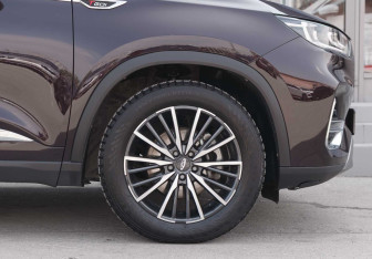 Подержанный автомобиль Chery Tiggo 8 Pro 2021 года (9 фото)