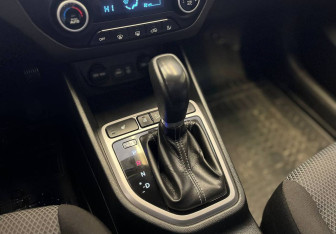 Подержанный автомобиль Hyundai Creta 2018 года (8 фото)