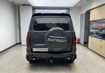 Подержанный автомобиль УАЗ Patriot 2021 года (5 фото)