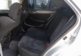 Подержанный автомобиль Honda Accord Sedan 2002 года (16 фото)