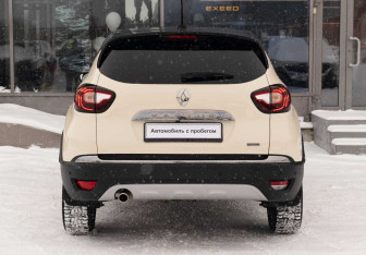 Подержанный автомобиль Renault Kaptur 2020 года (6 фото)