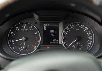Подержанный автомобиль Skoda Octavia Liftback 2015 года (12 фото)