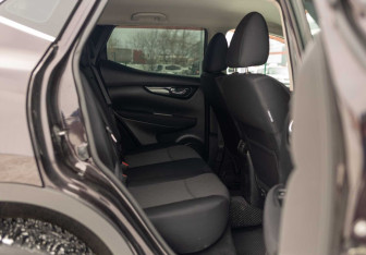 Подержанный автомобиль Nissan Qashqai 2014 года (18 фото)