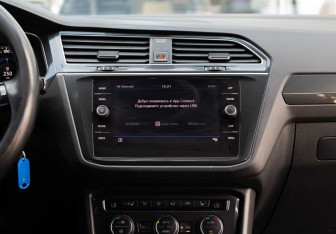 Подержанный автомобиль Volkswagen Tiguan 2018 года (14 фото)