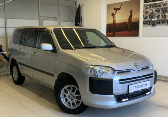 Подержанный автомобиль Toyota Succeed 2015 года (3 фото)