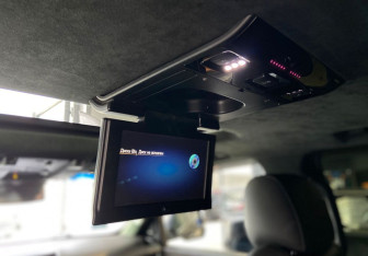 Подержанный автомобиль Cadillac Escalade Suv 2015 года (19 фото)