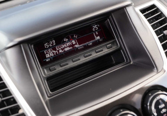 Подержанный автомобиль Mitsubishi Pajero Sport 2011 года (14 фото)