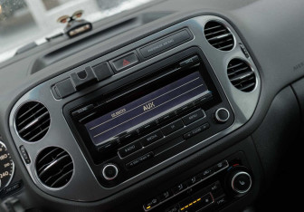 Подержанный автомобиль Volkswagen Tiguan 2012 года (13 фото)