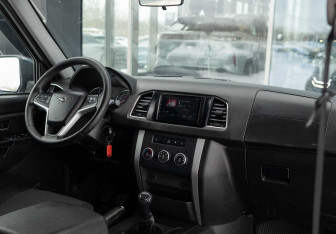 Подержанный автомобиль УАЗ Patriot 2016 года (10 фото)