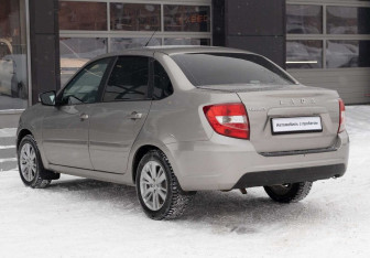 Подержанный автомобиль LADA (ВАЗ) Granta Sedan 2022 года (7 фото)