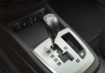 Подержанный автомобиль Hyundai Santa Fe 2012 года (16 фото)