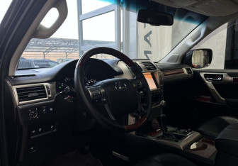 Подержанный автомобиль Lexus GX 2012 года (7 фото)