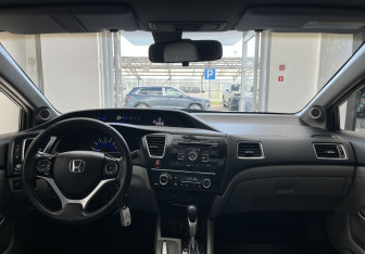 Подержанный автомобиль Honda Civic Sedan 2013 года (10 фото)