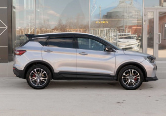 Подержанный автомобиль Geely Coolray 2022 года (4 фото)