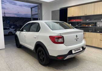 Подержанный автомобиль Renault Logan Sedan 2022 года (6 фото)