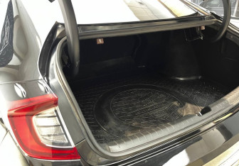 Подержанный автомобиль Hyundai Sonata 2021 года (17 фото)