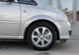 Подержанный автомобиль Opel Meriva 2008 года (9 фото)