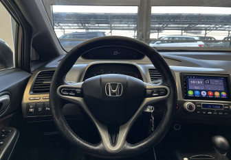 Подержанный автомобиль Honda Civic Sedan 2009 года (10 фото)