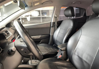 Подержанный автомобиль Kia Rio Sedan 2012 года (9 фото)