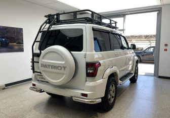 Подержанный автомобиль УАЗ Patriot 2021 года (5 фото)