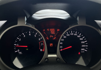 Подержанный автомобиль Nissan Juke 2013 года (11 фото)