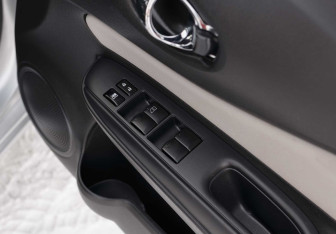 Подержанный автомобиль Nissan Note 2020 года (15 фото)