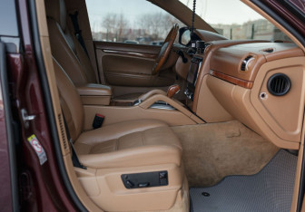 Подержанный автомобиль Porsche Cayenne 2007 года (20 фото)