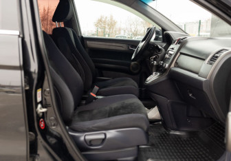 Подержанный автомобиль Honda CR-V 2011 года (20 фото)