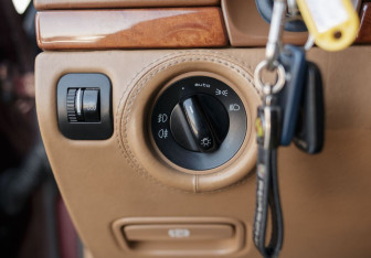 Подержанный автомобиль Porsche Cayenne 2007 года (17 фото)