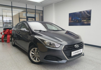 Подержанный автомобиль Hyundai i40 Sedan 2015 года (3 фото)